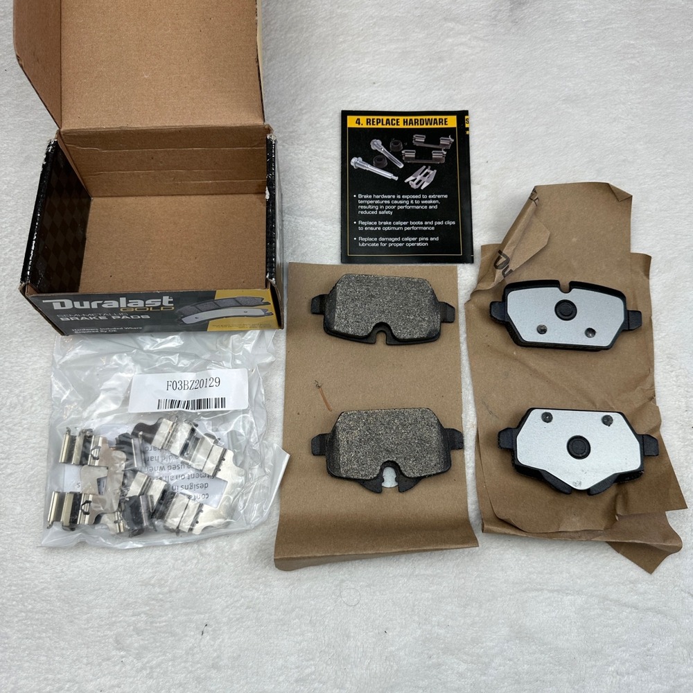 Duralast Gold DG1554‎ Semi Metallic Brake Pads 4 Pieces w Hardware
